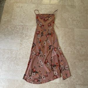 Gorgeous ASTR the label silky dress. Size small, great condition!